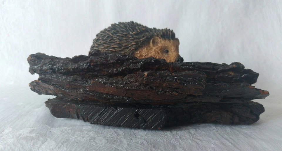 Lifelike Hedgehog Wood Tree Bark Resin Garden Statue Adorable Cute Realistic 9" - Image 2 of 4