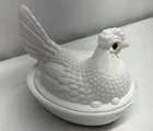 SUPER CUTE! 8" HEN-ON-NEST Lidded Dish White Milk Glass ANTIQUE