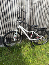 Trek Skye S Women’s Hybrid Bike 700C 15.5in Front Suspension Rear Rack