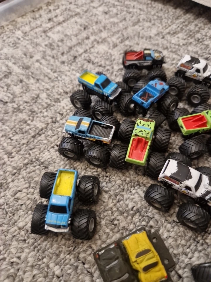 Lote de 2 Micro Máquinas Monster Truck De Colección Galoob Trabajo Foto 2 de 4