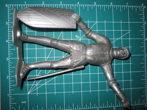 MARX 6" PLASTIC KNIGHT FIGURE