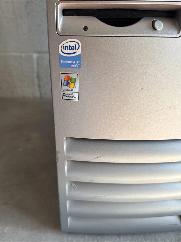 HP dc7700 CMT Computer PC Intel Pentium 4 3.2GHz - 2GB RAM - 500GB HDD - DVD-RW - Image 3 of 4