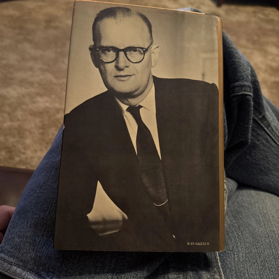 1st US EDITION 1976 IMPERIAL EARTH by ARTHUR C. CLARKE HARDCOVER/DUST JACKET - Image 3 of 4