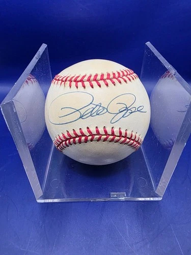 Pete Rose 4256 Hits! Autographed Baseball REDS Hit King! Charlie Hustle!