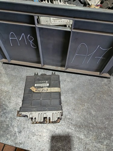 Original VW Golf III 1H Motorsteuergerät Motor Steuergerät 1H0907311F 0261200760