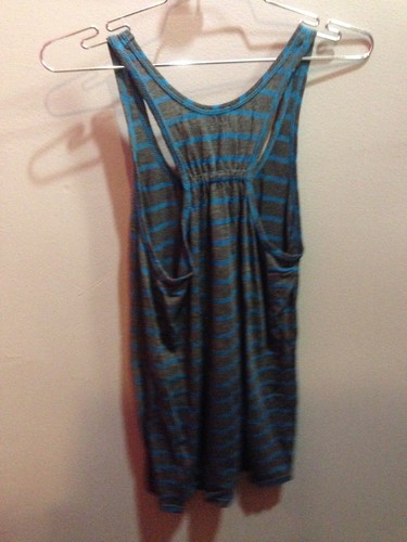 $55 NWT So Low Sport Flowy Stripe Blue Gray Tank Size XS - Imagen 2 de 2