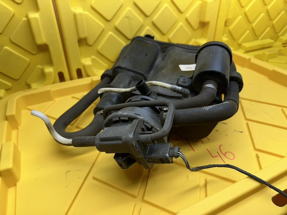 Volkswagen CC 2012, Tiguan, Passat 3C0-201-797-E bote de vapor fabricante original Foto 4 de 4