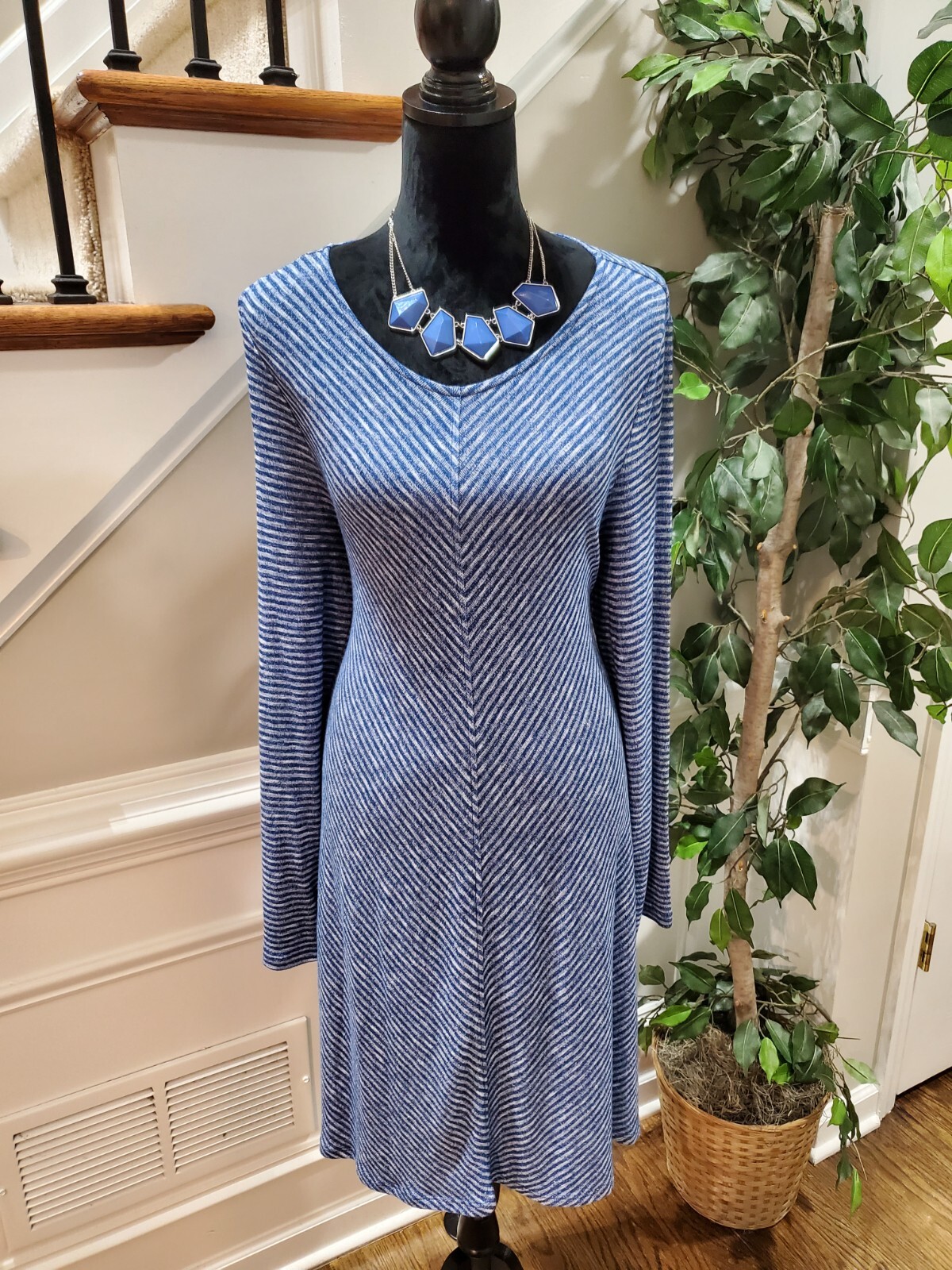 Grace Elements Women's Blue Polyester Round Neck … - image 1