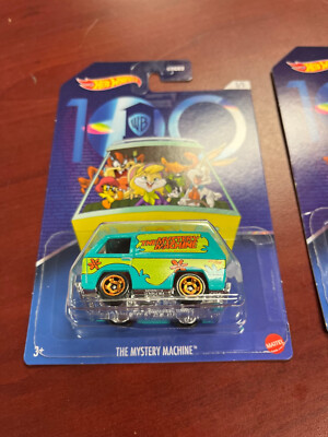 Hot Wheels ミステリー・マシン ( スクゥービー・ドゥー！) Amazon.com: Hot Wheels Racer Verse Toy Vehicle Scooby-Doo The