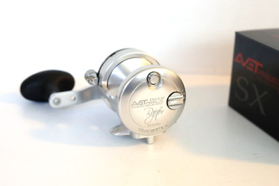 Avet SX6/4 MC RAPTOR 2-Speed Lever Drag Casting Reel - SILVER - LEFT HANDED