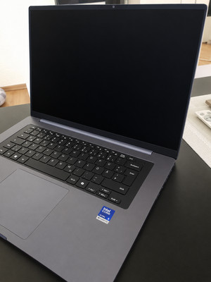 SAMSUNG Galaxy Book6 Touch 16 Zoll - Intel Core Ultra 5 325 - 16GB - SSD 512GB