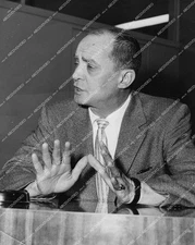 crp-36061 1959 L.A. Examiner newspaper police hearing Mr Phillip Packer on witne