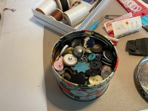 Lot Of Vintage Sewing Supplies Buttons Thread Assorted Bundle with Box - Picture 4 of 6