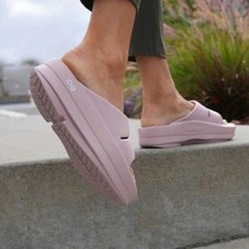 Oofos Women's Oomega Ooahh Slide Platform Sandal Pink Size 11