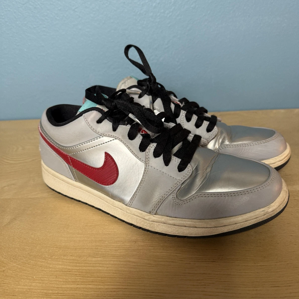 Las mejores ofertas en Jordan 1 Retro Low Black Silver Red | eBay