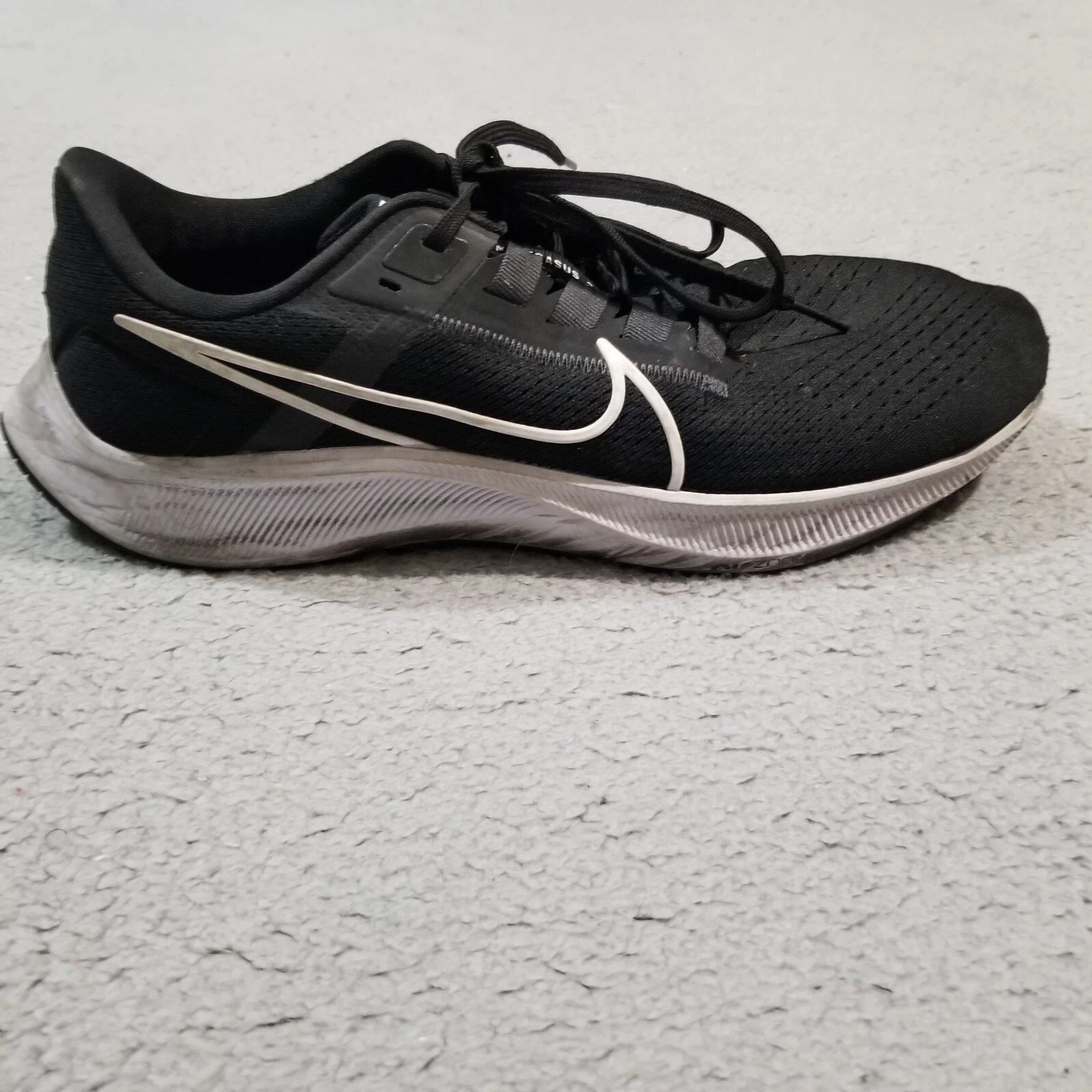 Scarpe Nike Zoom Pegasus 38 Uomo 11.5 Nero Bianco Corsa Strada Jogging Palestra Casual