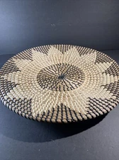 Handmade Woven Lg Round Seagrass Basket Tray Display 15” 12 Point Star Excellent