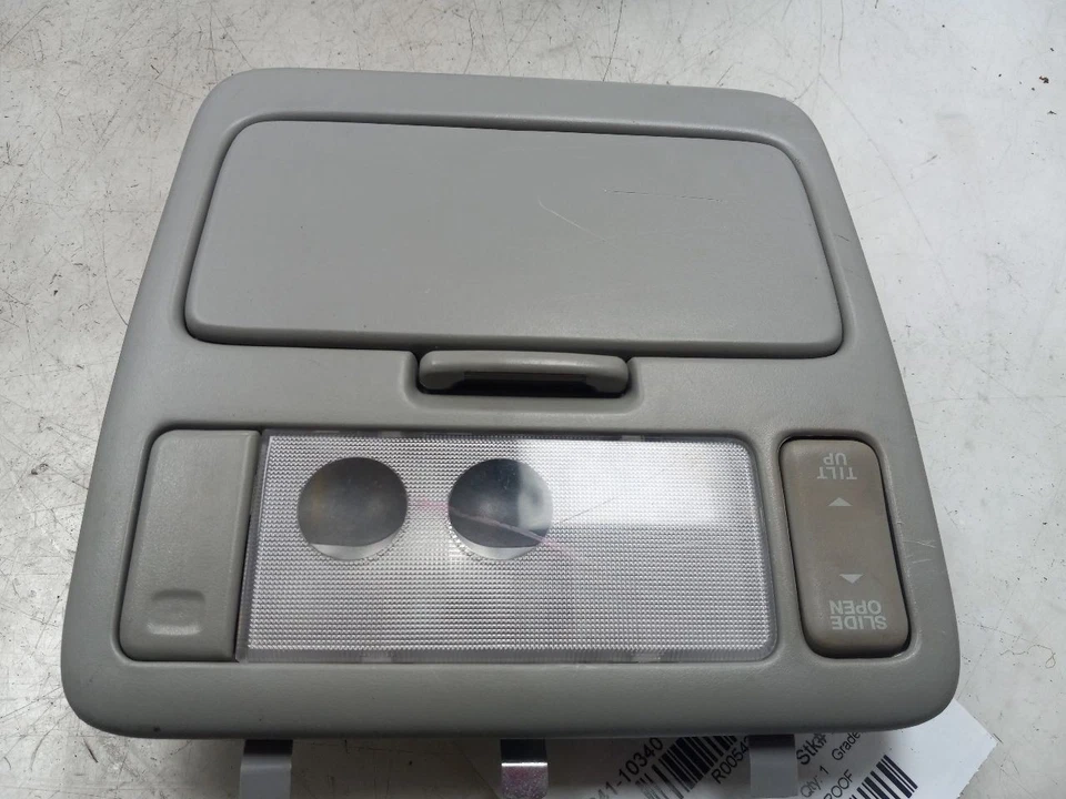 01-05 TOYOTA RAV4 3.0L 4WD EN LA CONSOLA DELANTERA DEL TECHO  Foto 2 de 4