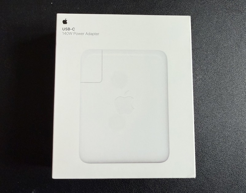Apple 140W USB-C Power Adapter MLYU3AM/A A2452 - sealed Box 