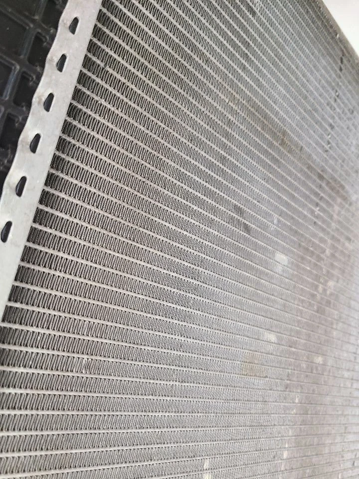 2019 2020 2021 2022 2023 2024 2025 CHEVROLET MALIBU Radiator Foto 2 de 4