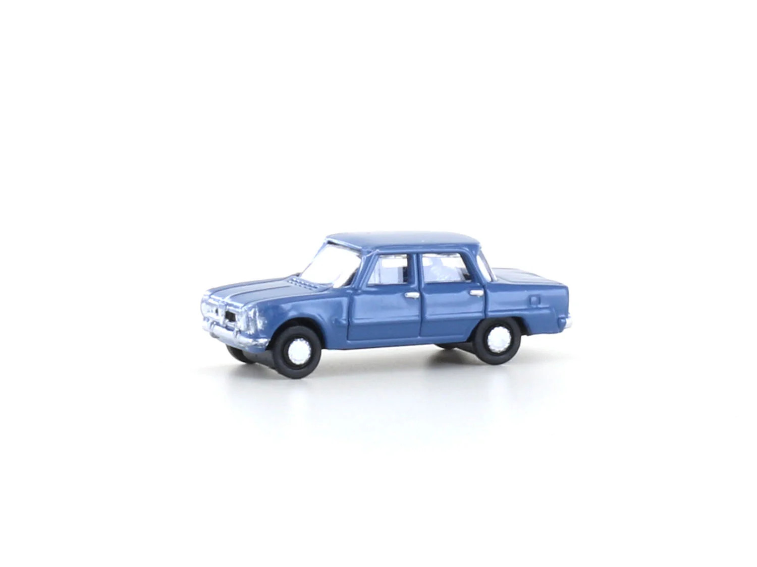 miNis Alfa Romeo Giulia 105/115 Light Blue LKLC61412 N Gauge
