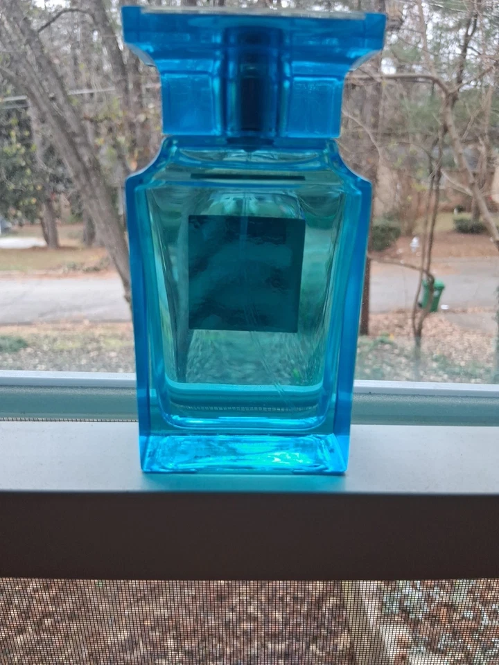 Auténtico Tom Ford Mandarino Di Amalfi es nuevo sin caja 100 ml 3 Foto 2 de 3