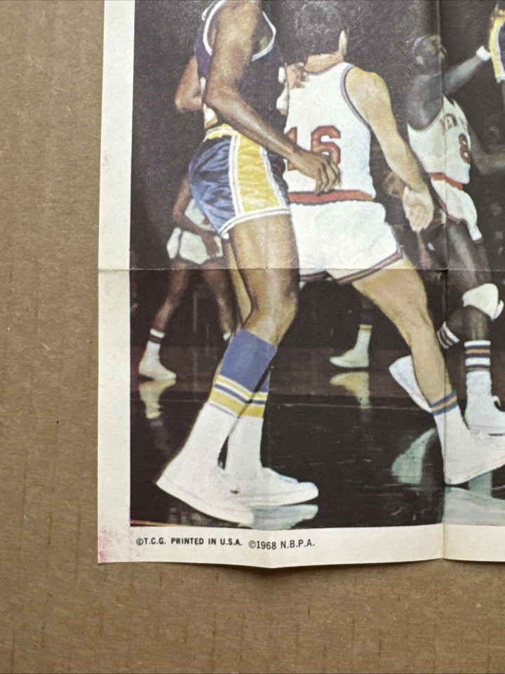 1970-71 Topps Basketball Posters Wilt Chamberlain #17 HOF Los Angeles Lakers - Image 2 of 4