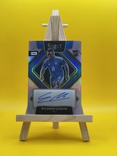 2022-23 Panini Select FIFA Wilfried Gnonto Rookie RC Auto Silver Prizm Italy