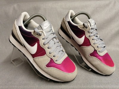 nike internationalist pink grey