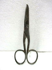 Paire de ciseaux de couture ouvragé