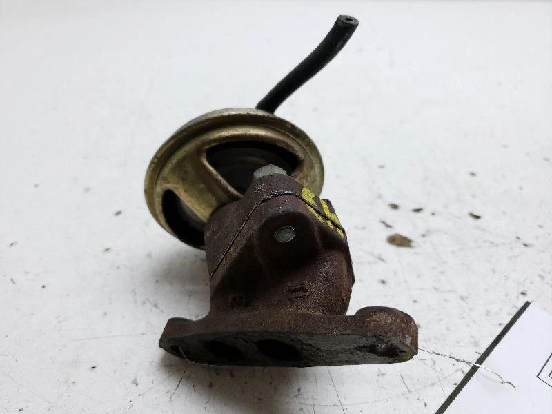 Nissan Altima 1996 válvula EGR OEM 14710-4E801 Foto 2 de 4