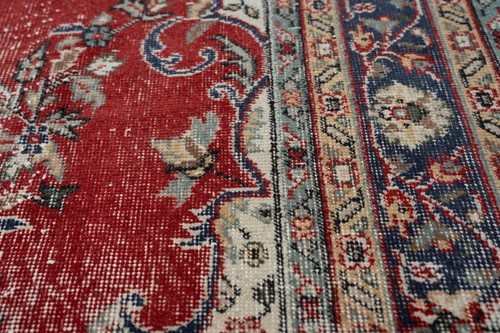 Vintage Turkish Area Rug 6x10 Wool Handmade Carpet Red Field Medallion - Picture 9 of 11