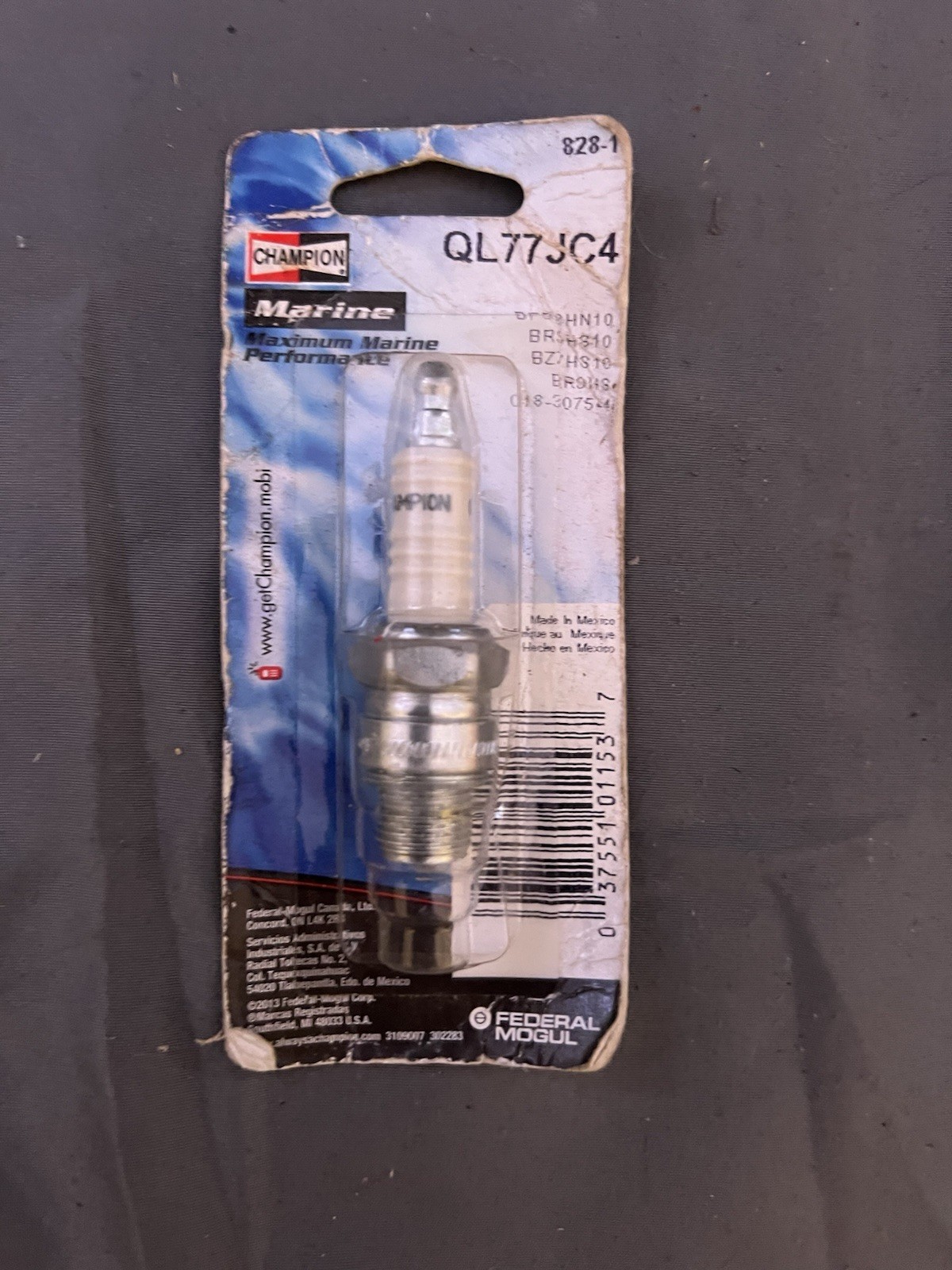 Champion Spark Plug QL77JC4 Marine Boat Engine New in Pakage Spark Plug B12