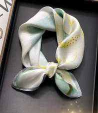 100% Mulberry Silk Scarf Women Flower Neckerchief  20'' Square Small Bandana C43