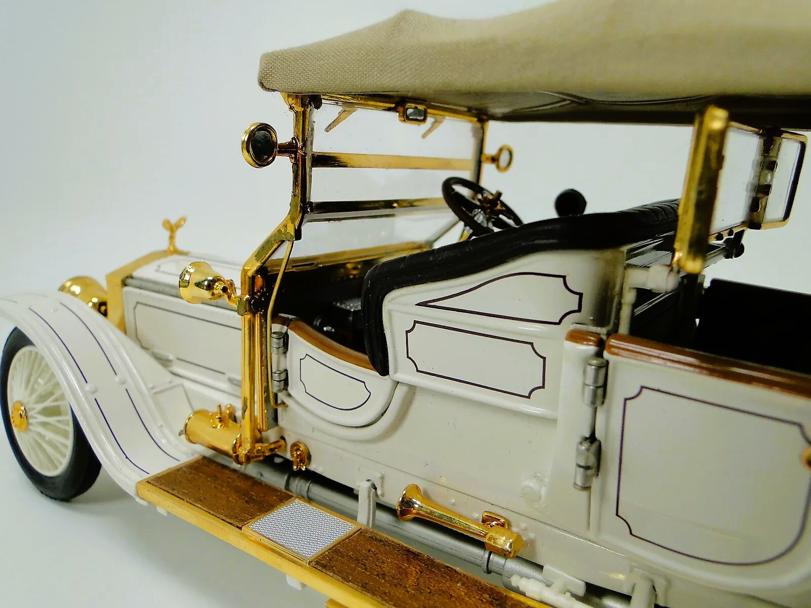 Rolls-Royce with 6Cyl.Engine/Spoke Wheel Rims/Mascot1:24SCALE CUSTOM METAL MODEL