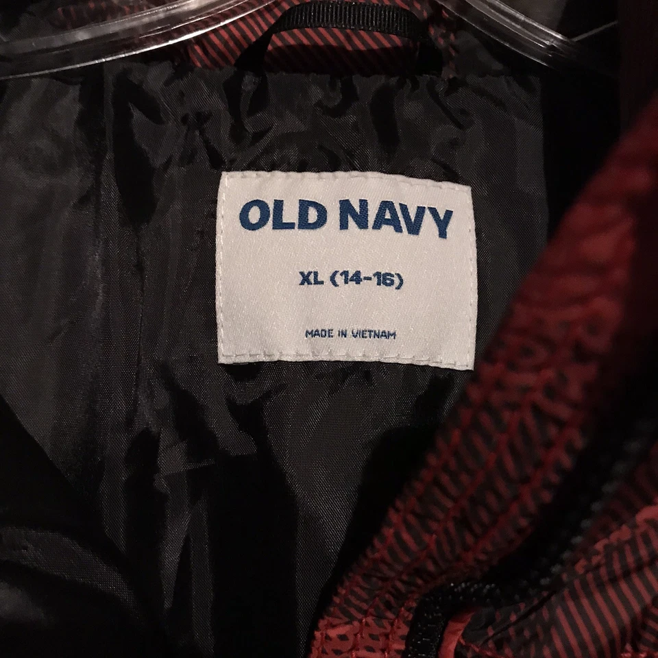 Old Navy Black Red Buffalo Plaid Check Girls XL 14-16 Cropped Puffer Jacket Coat - Image 3 of 3