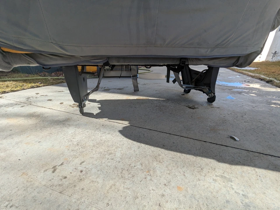 Asiento trasero Ford Econoline E-350 2000-2005 Foto 3 de 4