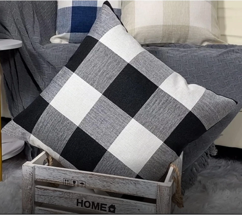 Juego de 2 fundas de almohada a cuadros de búfalo blanco negro granja 24x24 Foto 2 de 4