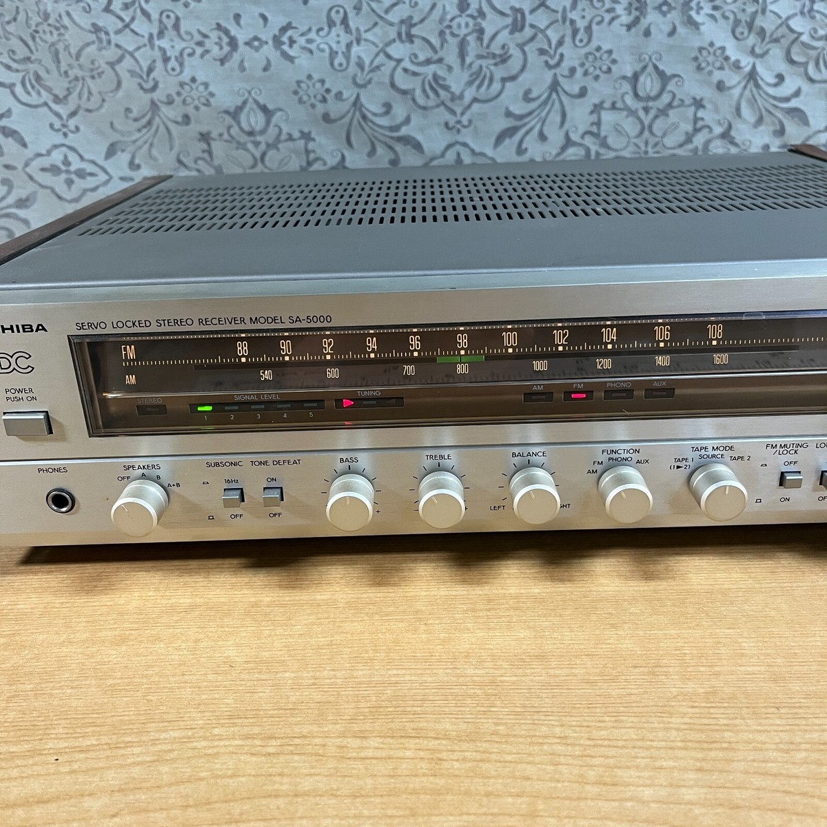 昭和レトロ　TOSHIBA　HiFi STEREO AMPLIFER Now ready for sale! The “aircraft carrier” or better known