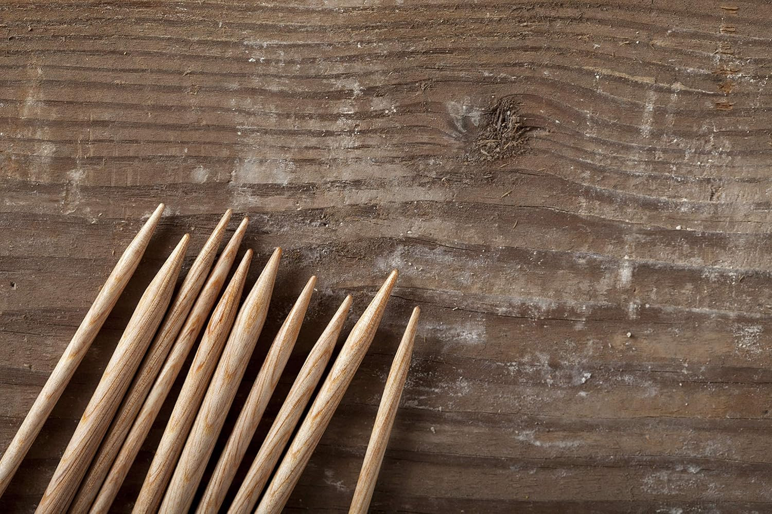 Double Pointed Wood Knitting Needle Set (Sunstruck 5")