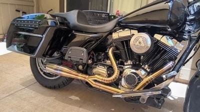 Passend für Harley Road Glide 2000-2016 Auspuffrohre 2 in 1 Deep Bas Performance