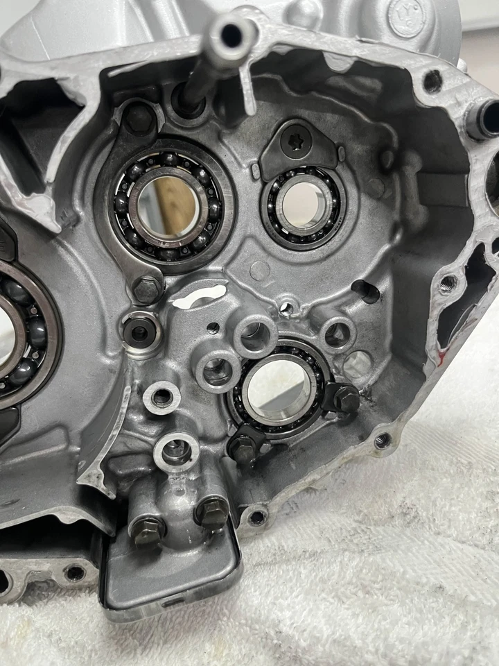 Estuches de motor Yamaha YZ250F 2002 Foto 4 de 4