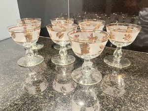 Set of 7 VTG Libbey Glass Gold Leaf COCKTAIL GLASSES