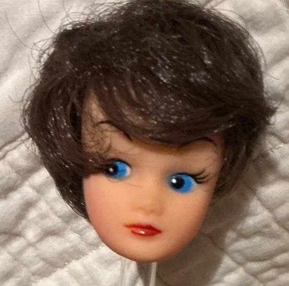 VTG Bubble Cut Clone Barbie Head