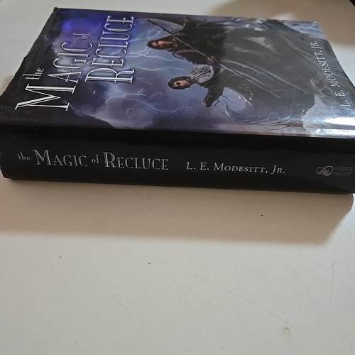 The Magic of Recluse L. E. Modesitt SIGNED/NUMBERED Subterranean Press HC 2001 - Foto 5 di 8