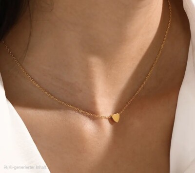 Elegante Herz Kette in Gold Optik   Filigraner Modeschmuck für Damen
