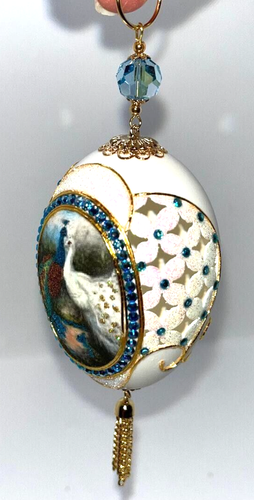 Pfau echtes Entenei Ornament, geschnitzt, Kristalle, signiert vom Künstler - Bild 3 von 7