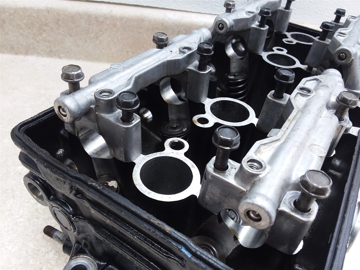 Kawasaki NINJA ZX750-F Engine Cylinder Head 1987 1988 1989
