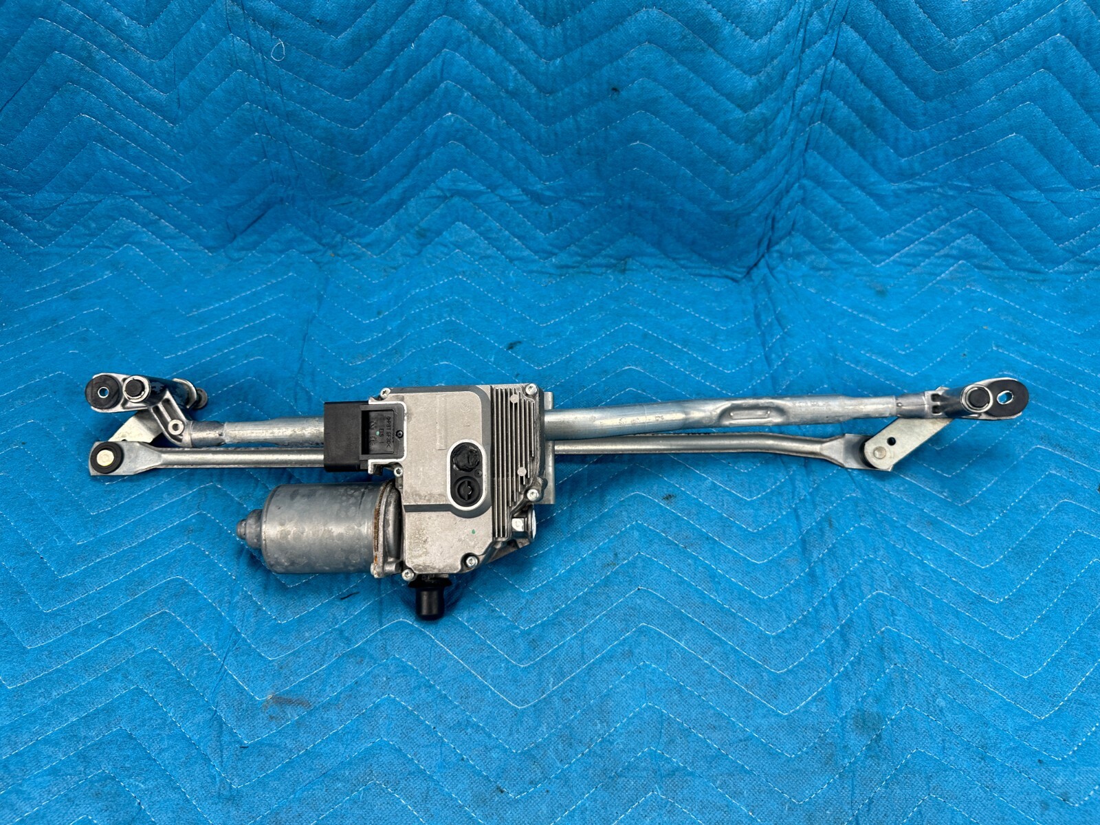 Bentley Cont Flying Spur Windshield Wiper Motor w/ Linkage 29k 2006-2012 OEM