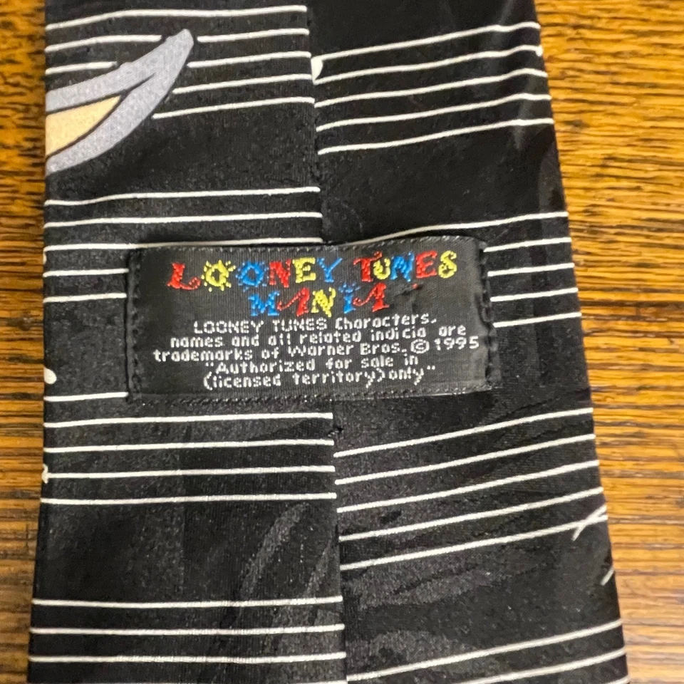 VTG Looney Tunes Mania Bugs Bunny Playing Piano Music Notes Necktie W3.75 L56in - Image 3 of 4